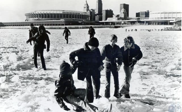 Ice forming on Ohio River this week, but no major navigation issues
