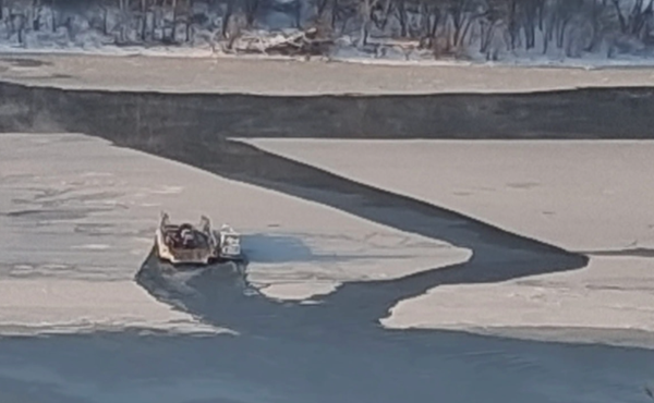 Ice forming on Ohio River this week, but no major navigation issues