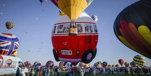 New Mexico sees 50th launch of world's biggest balloon festival