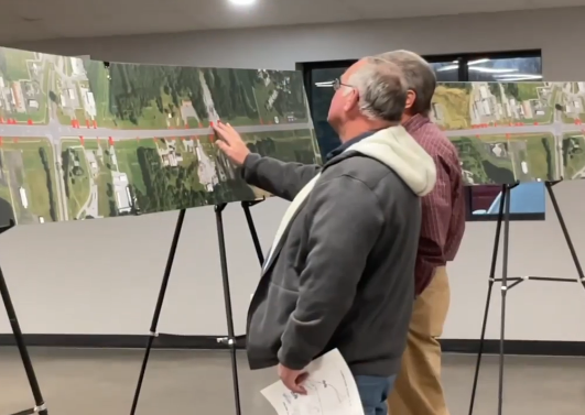 Calvert City residents look over plans for US 62 improvements