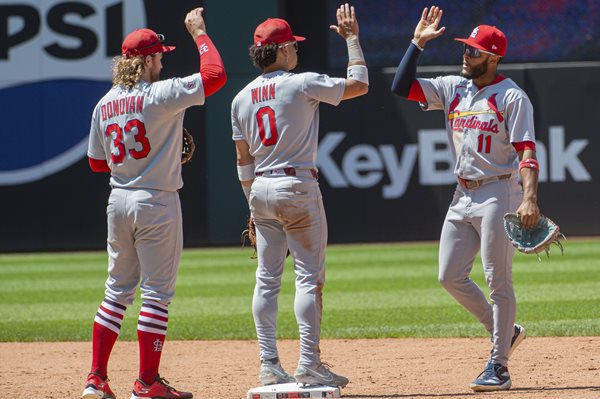 Cards complete 3-game sweep of Guardians with 7-0 victory