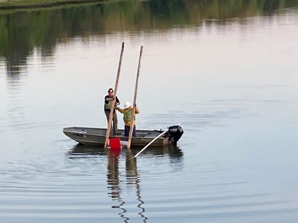 Leak from cracked pipe in Marion's Lake George levee repaired by diving team