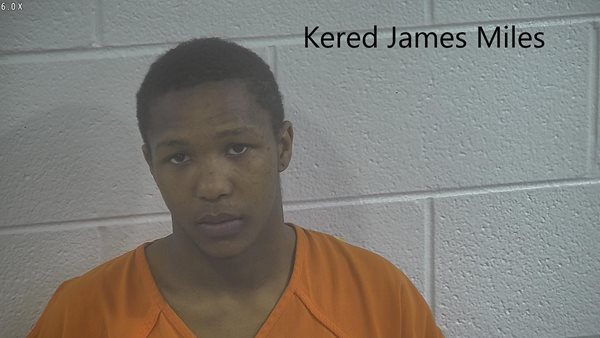 Four arrested after off-duty officer notices burglary in progress