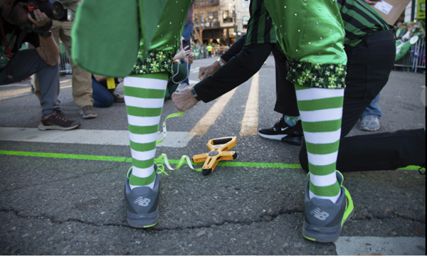 Thousands crowd Arkansas town for world's shortest St. Patrick's Day parade