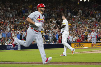 Snell brilliant for 7, Padres beat Pujols, Cardinals 1-0