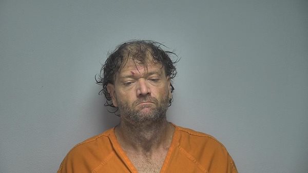 Benton man arrested after fleeing from police