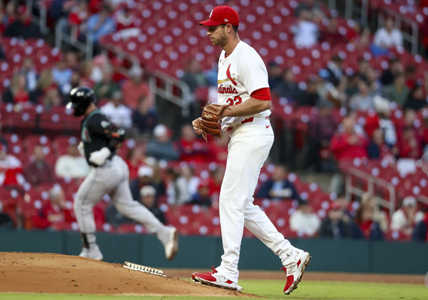 Diamondbacks pound Cardinals 14-1