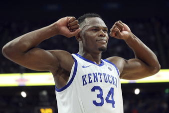 Kentucky's Tshiebwe stays in NBA draft; Purdue's Edey returning to school