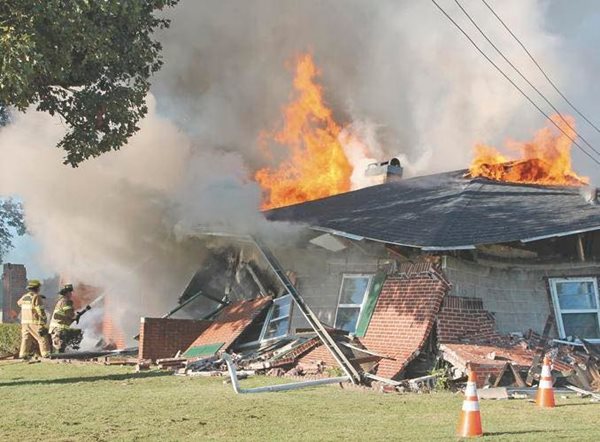 Firefighters safe after Calloway County house explosion