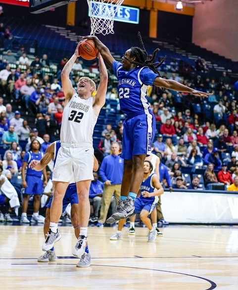 Boy's regional tournament semifinals scores and stats