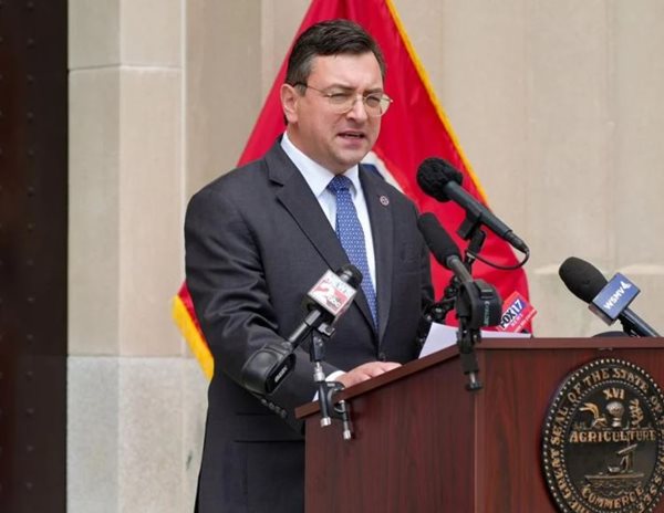 Tennessee AG: ICE 'knowingly released murderers and rapists' onto U.S. streets