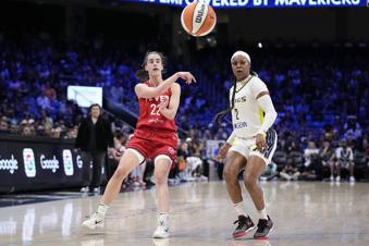 Caitlin Clark breaks WNBA's game assists record with 19 in Fever's loss to Wings