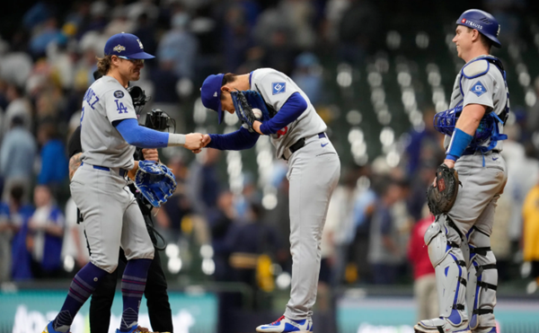 Dodgers take 2-0 LCS lead with 3-hit complete game over Brewers