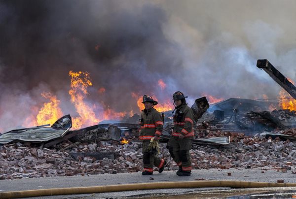 Huge Evansville warehouse fire closes downtown roads