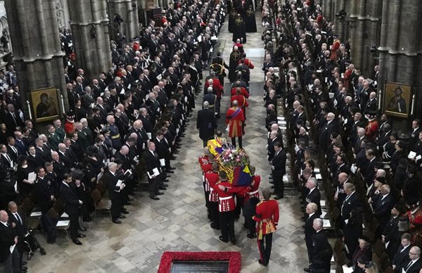 Queen mourned at funeral by Britain and the world