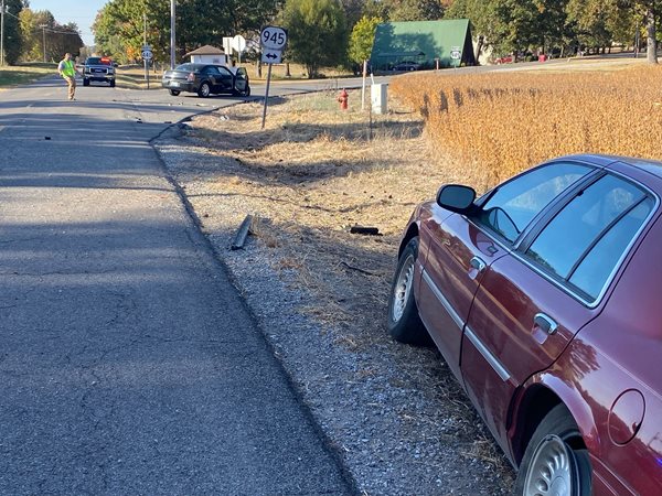 Graves County crash sends Mayfield woman to hospital