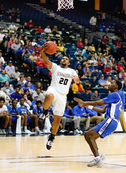 Boy's regional tournament semifinals scores and stats