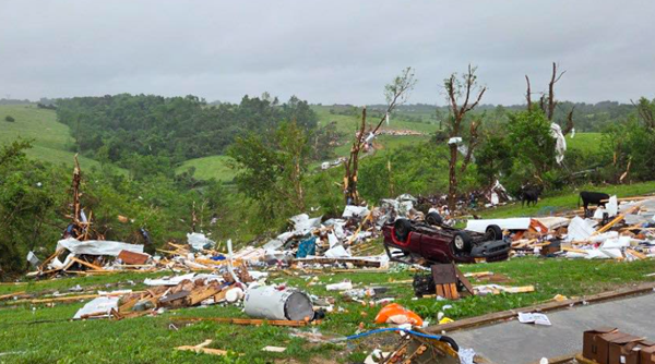 Central Kentucky tornado kills one, injures several 