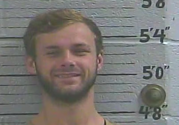 Fugitive arrested in Ballard County on stolen gun charge