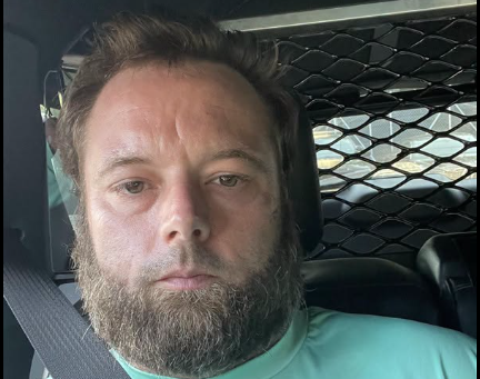 Man arrested after appearing to pull pistol during encounter with Graves deputy