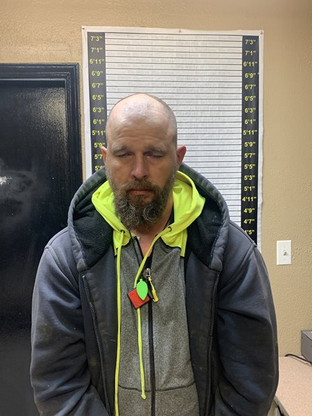 Search for one fugitive nets another in Graves County