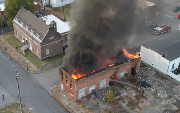 Fire destroys building next to Fulton Public Library