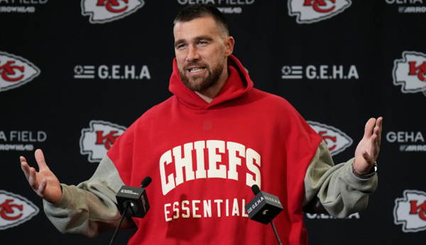 With retirement looming, Kelse's emotional night at Arrowhead may be his last