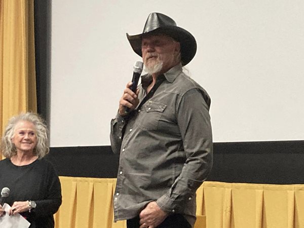 Mayfield, Trace Adkins honor heroes with film premiere