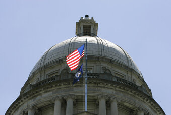 Two members of Kentucky governor's cabinet step down