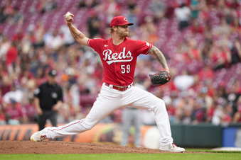 Lively and Newman star as Reds pound out 18 hits, beat the Cardinals 10-3