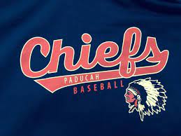 Chiefs tie playoff series with extra-inning 7-6 win