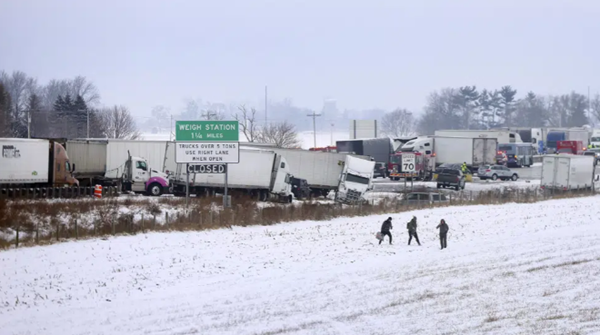 Snowy pileup on Wisconsin interstate injures dozens