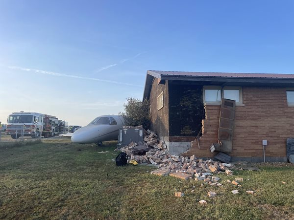 Jet runs off runway in Mayfield, strikes house
