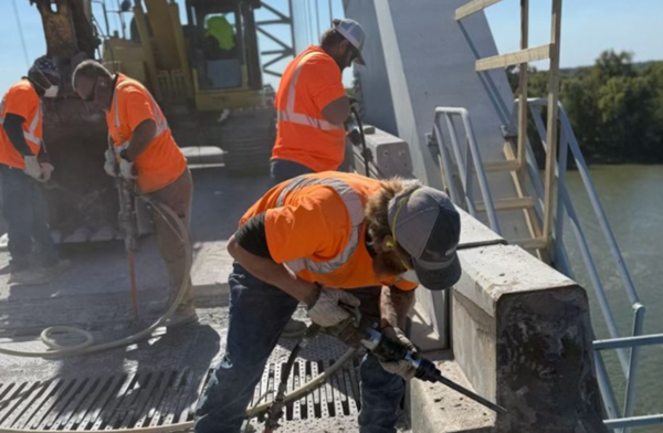 All lanes of I-24 Ohio River bridge are open for winter