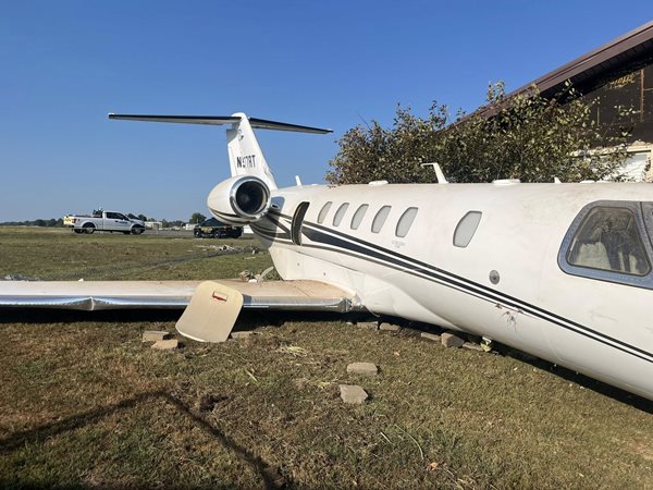 Jet runs off runway in Mayfield, strikes house