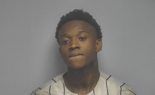 Man charged with Mayfield burglary, assault of jailer